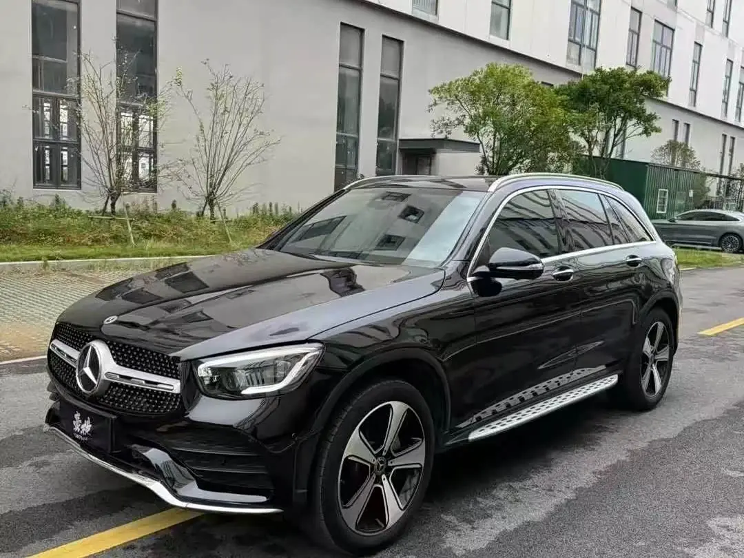 Mercedes-Benz GLC 2022 — Фото 1/9