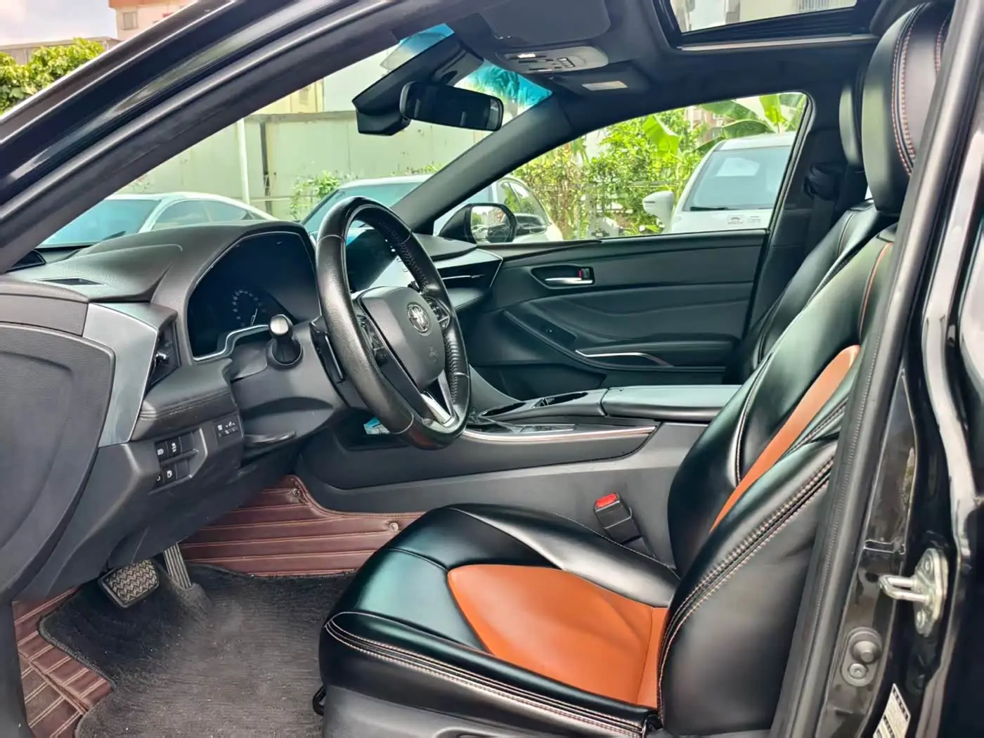 Toyota Avalon 2019 — Photo 6/12