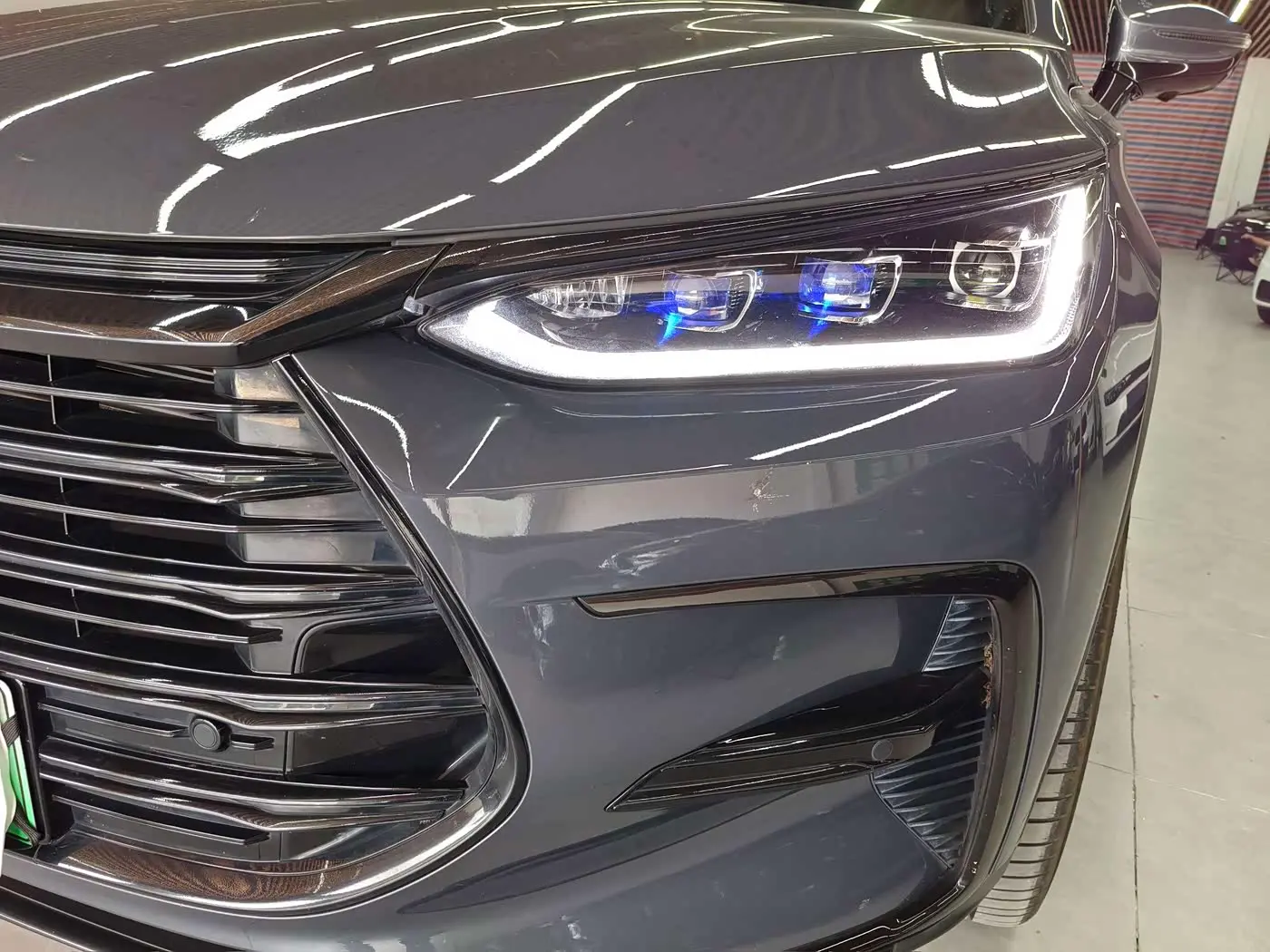 BYD Tang New Energy 2023 — Фото 4/18