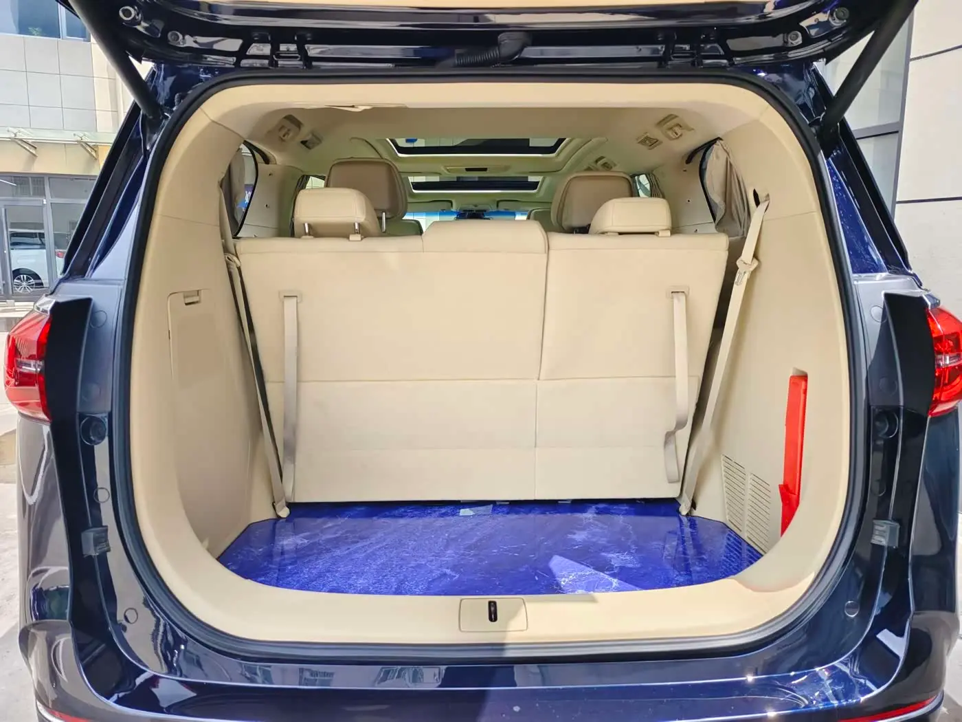 Buick GL8 2023 — Photo 19/20