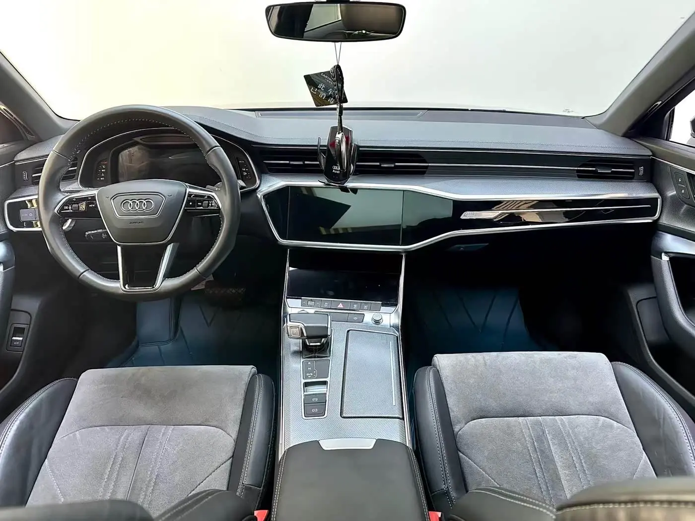 Audi A6L 2021 — Photo 13/20