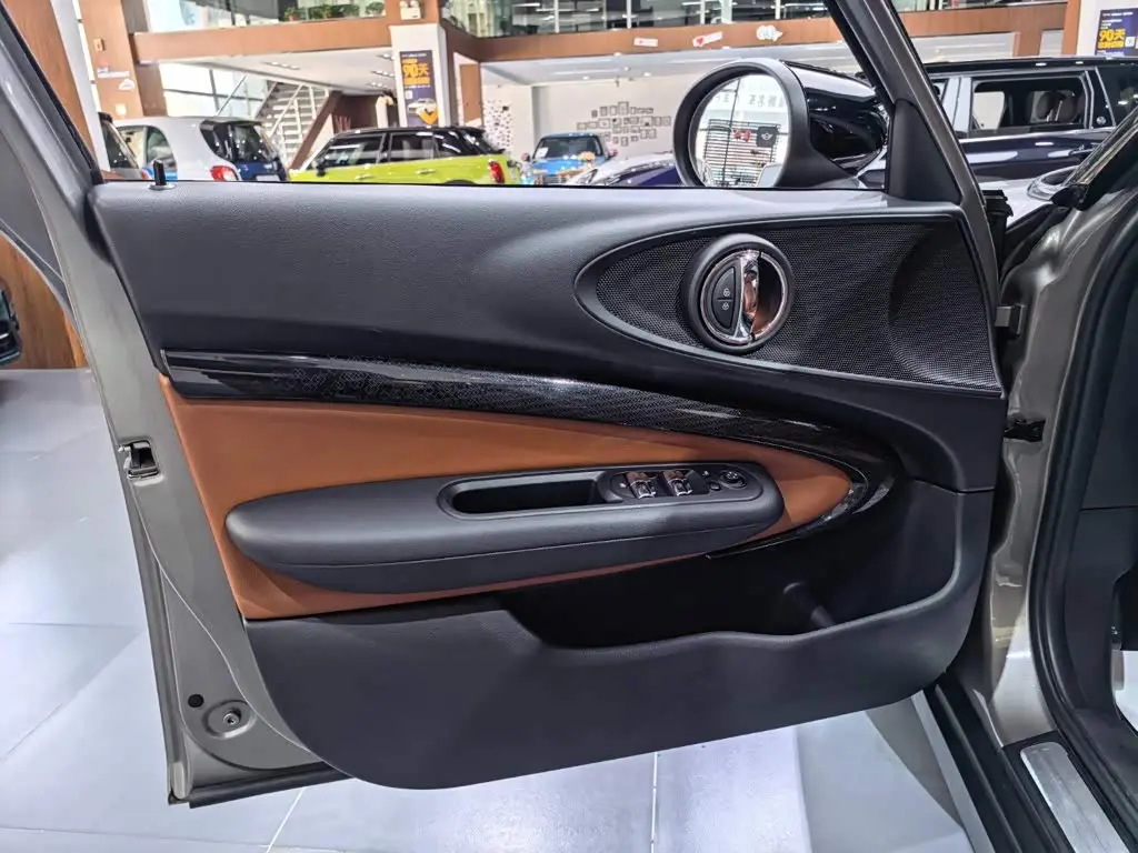 MINI CLUBMAN 2020 — Фото 14/20