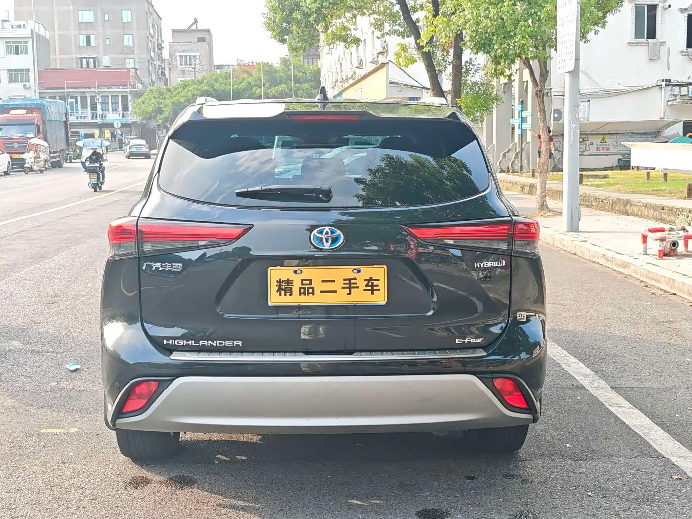 Toyota Highlander 2022 — Фото 9/10