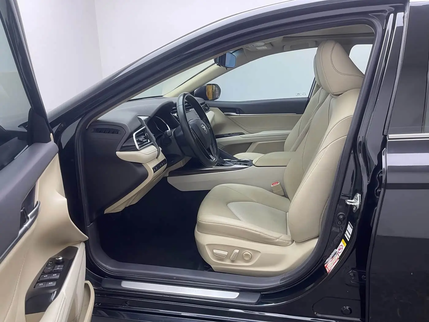 Toyota Camry 2019 — Фото 11/20