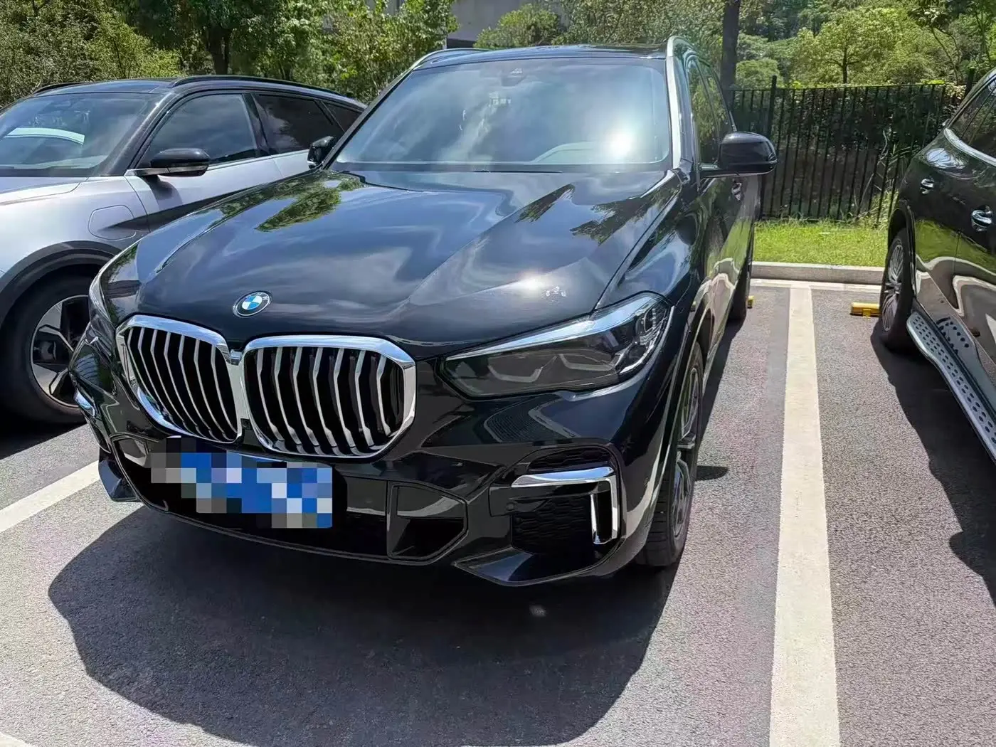 BMW X5 2023 — Фото 1/5