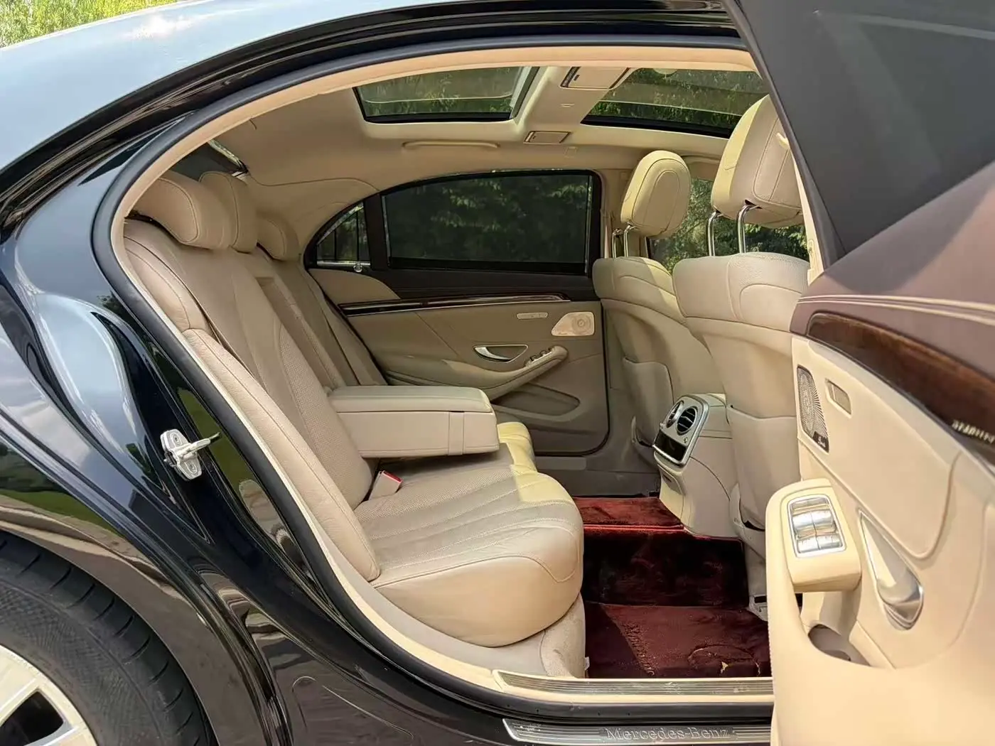 Mercedes-Benz S-Class 2016 — Photo 10/17