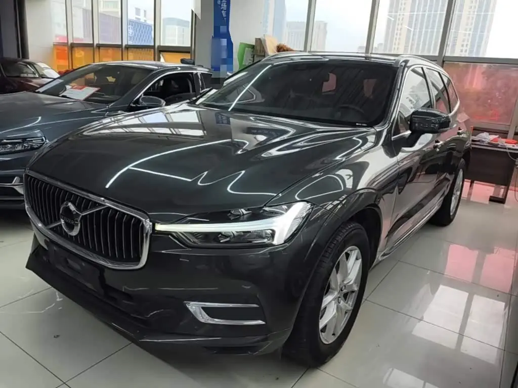 Volvo XC60 2021 — Фото 1/20