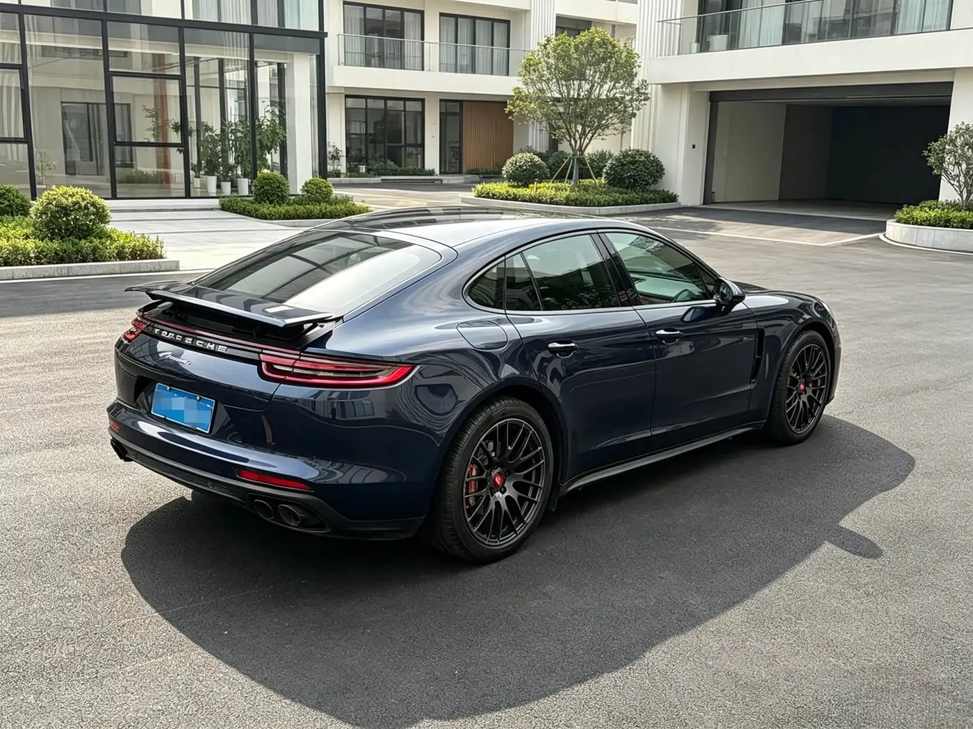 Porsche Panamera 2019 — Фото 7/10