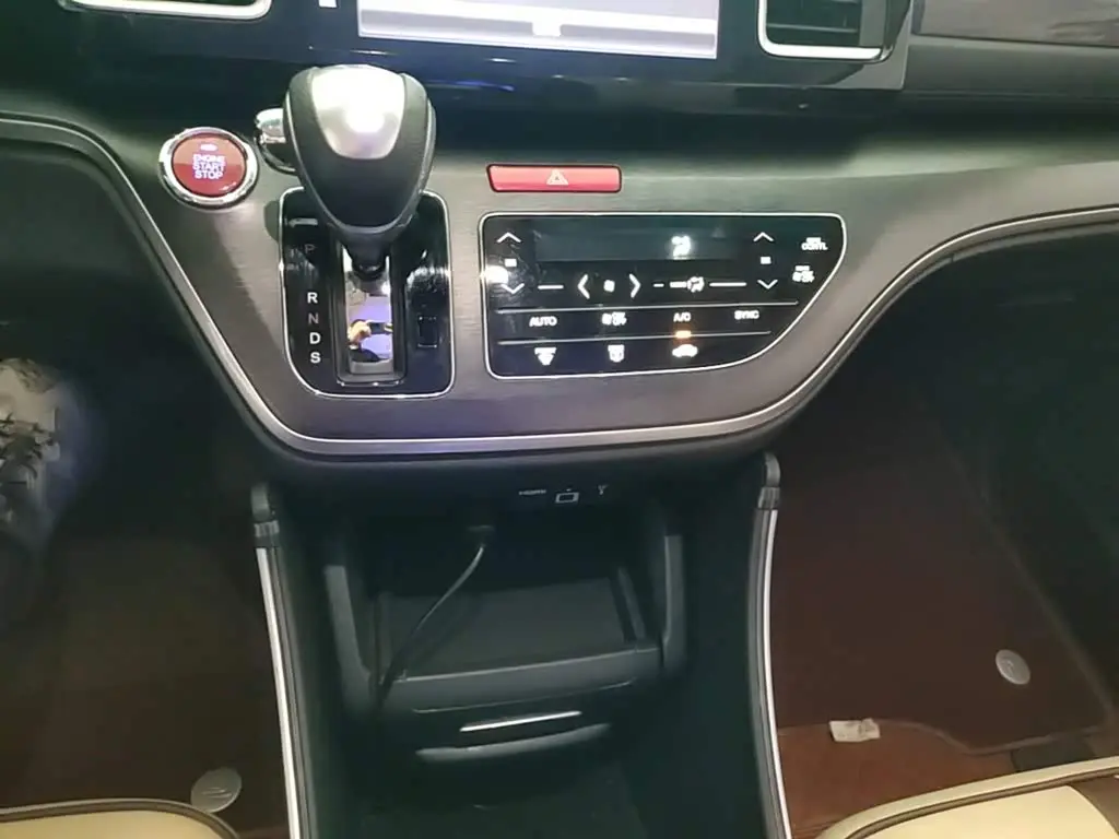 Honda Elysion 2019 — Photo 14/20