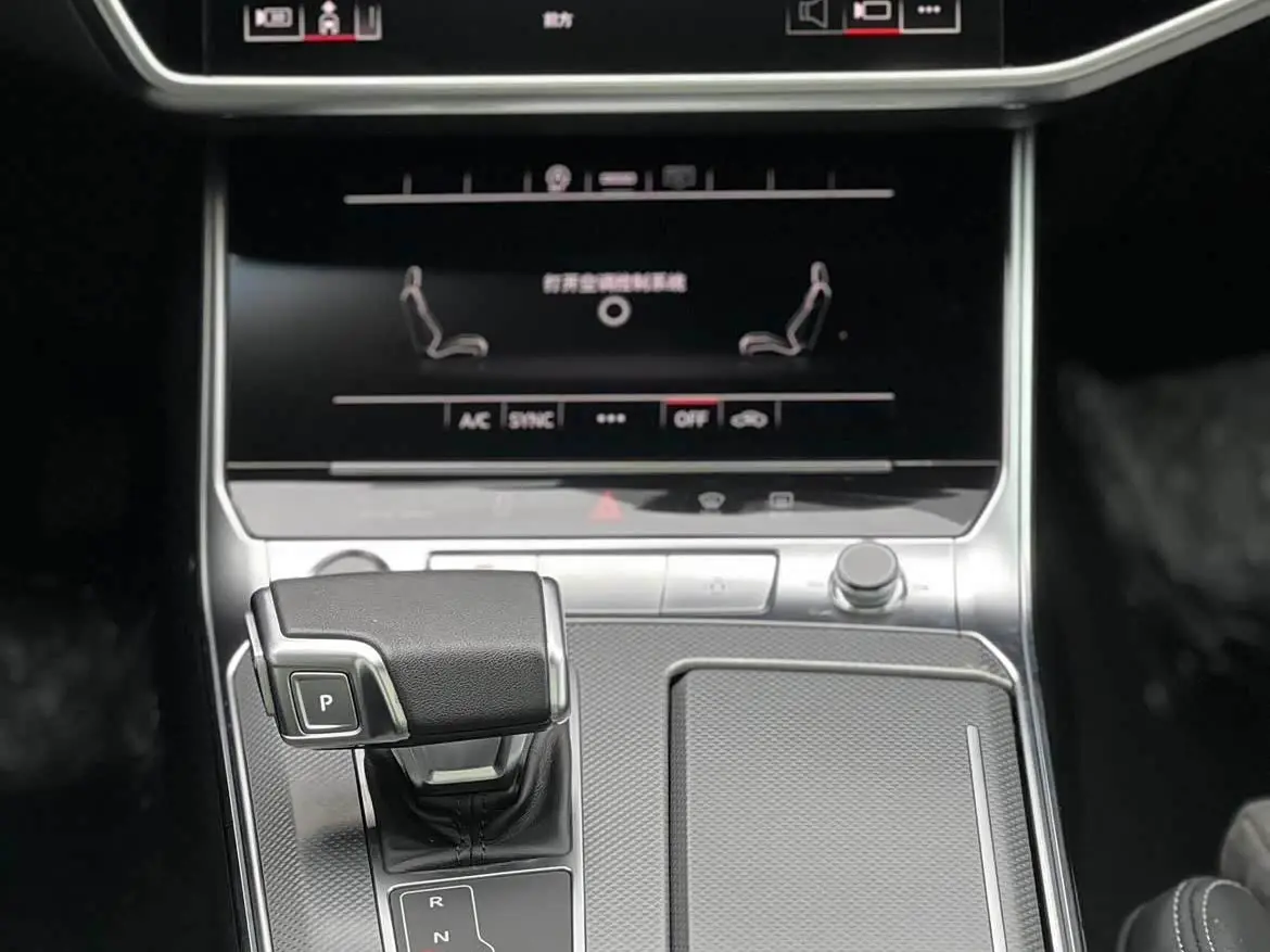 Audi A6L 2024 — Photo 7/15