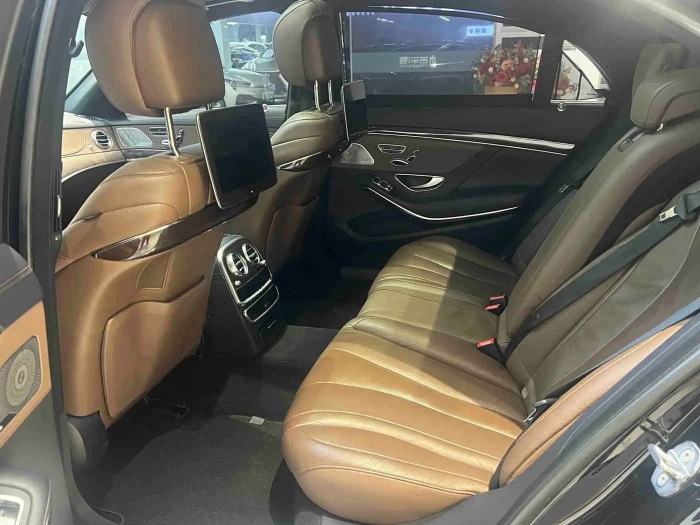 Mercedes-Benz S-Class 2019 — Фото 19/20