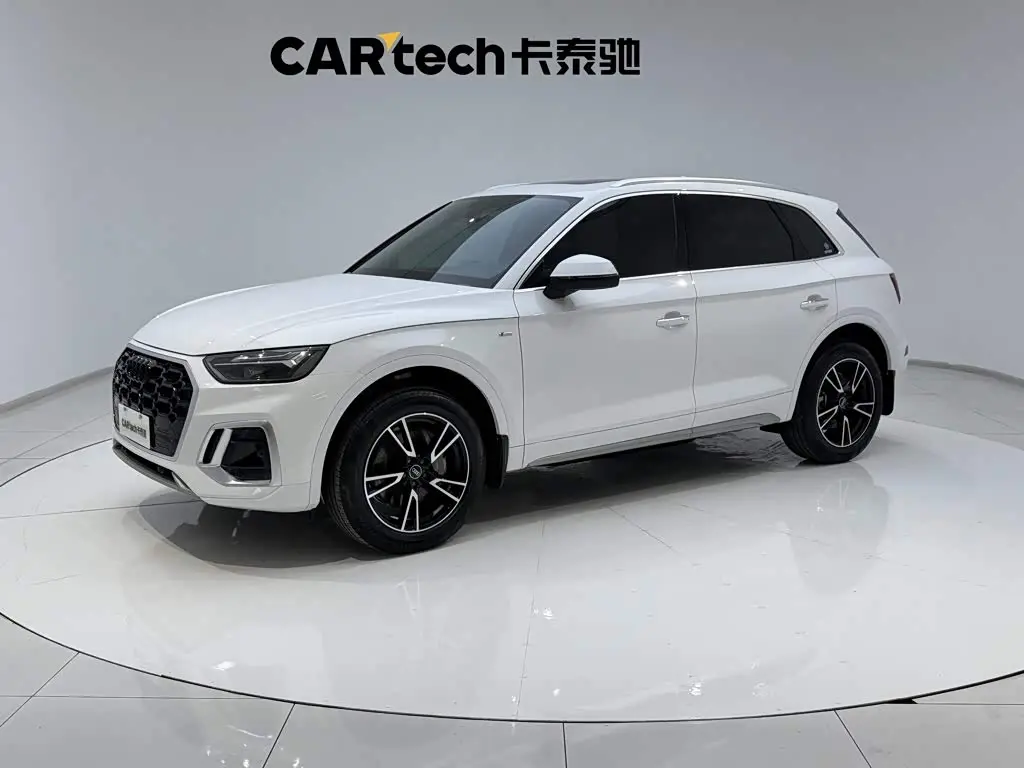 Audi Q5L 2025 — Фото 1/20