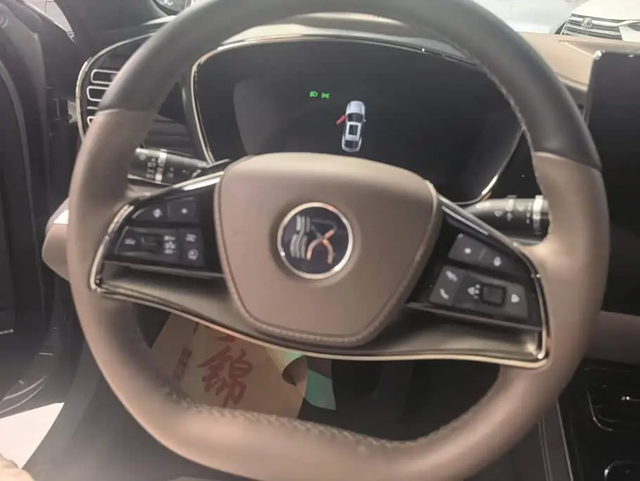 BYD Han 2025 — Photo 15/16