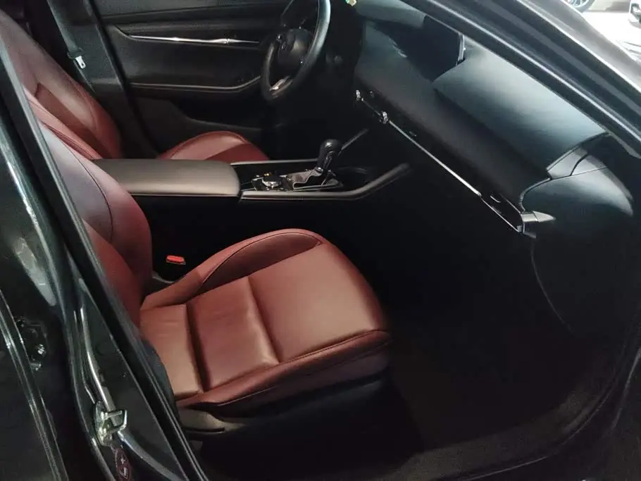 Mazda Mazda3 Axela 2024 — Şəkil 8/16