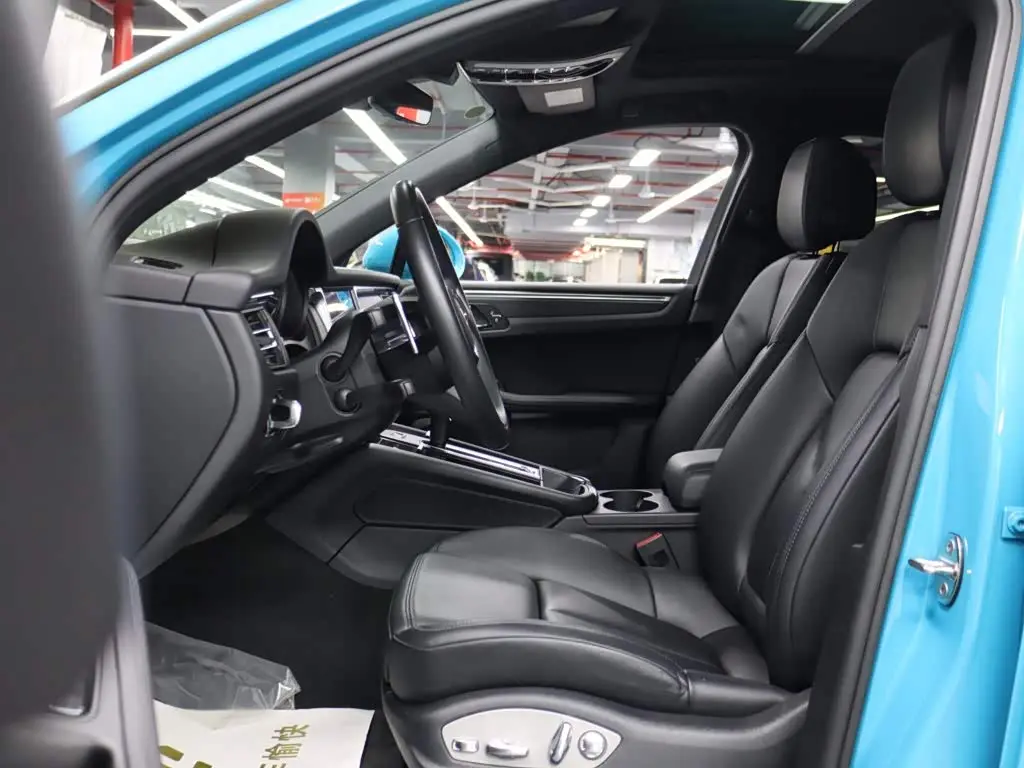 Porsche Macan 2023 — Photo 7/20
