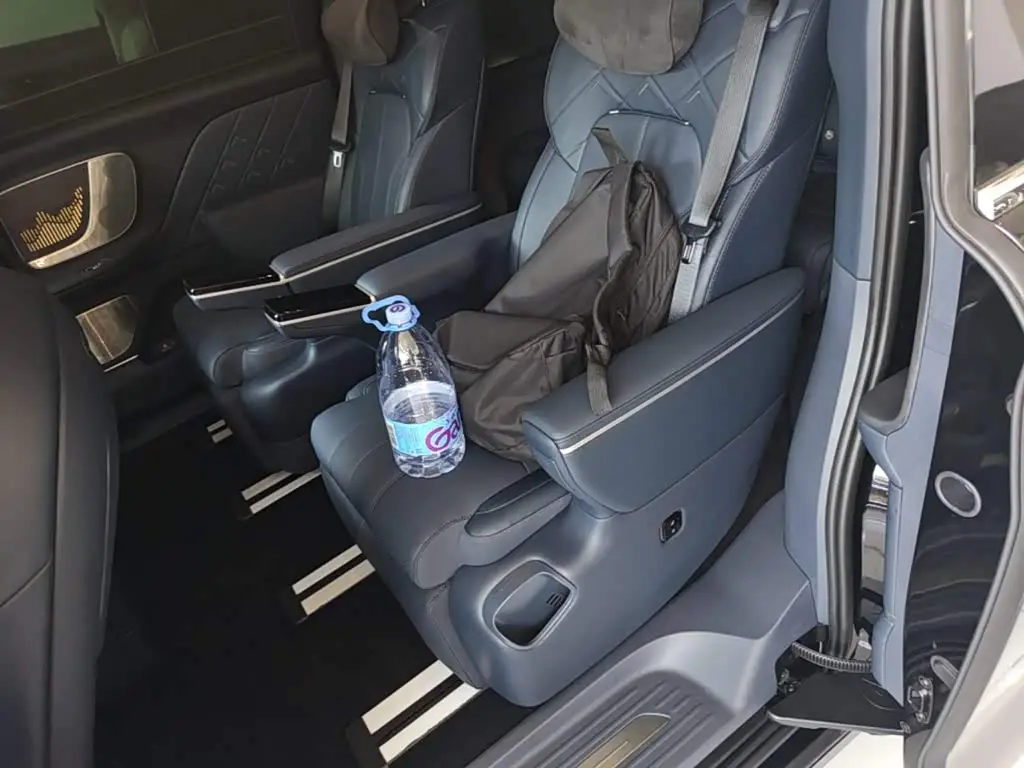 Voyah Auto Voyah Dreamer 2025 — Photo 17/20