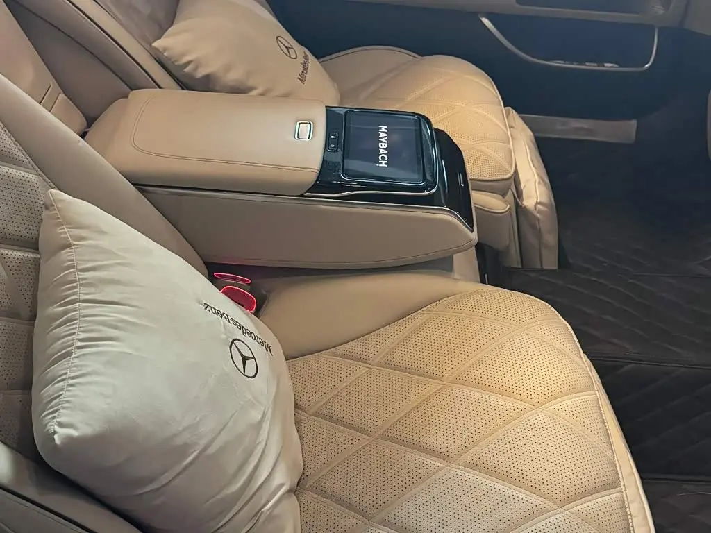 Mercedes-Benz Maybach S-Class 2024 — Фото 7/8