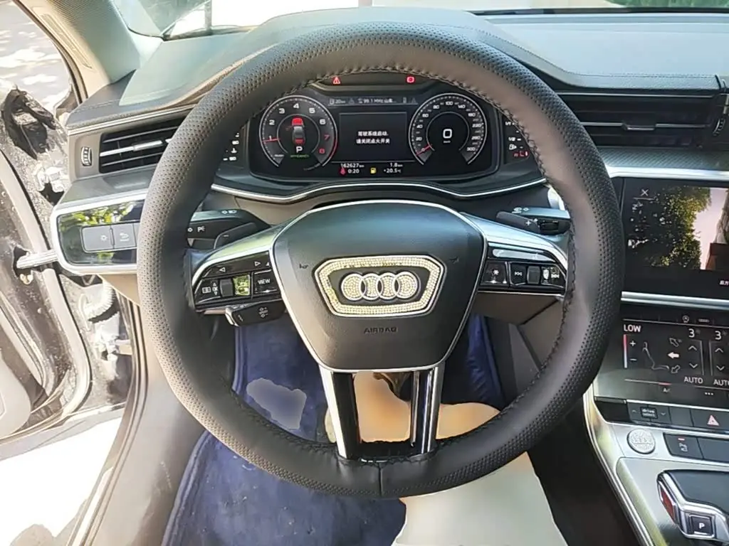 Audi A6L 2021 — Фото 11/20