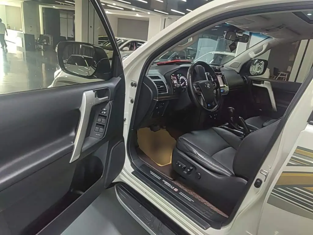 Toyota Prado 2018 — Photo 16/20