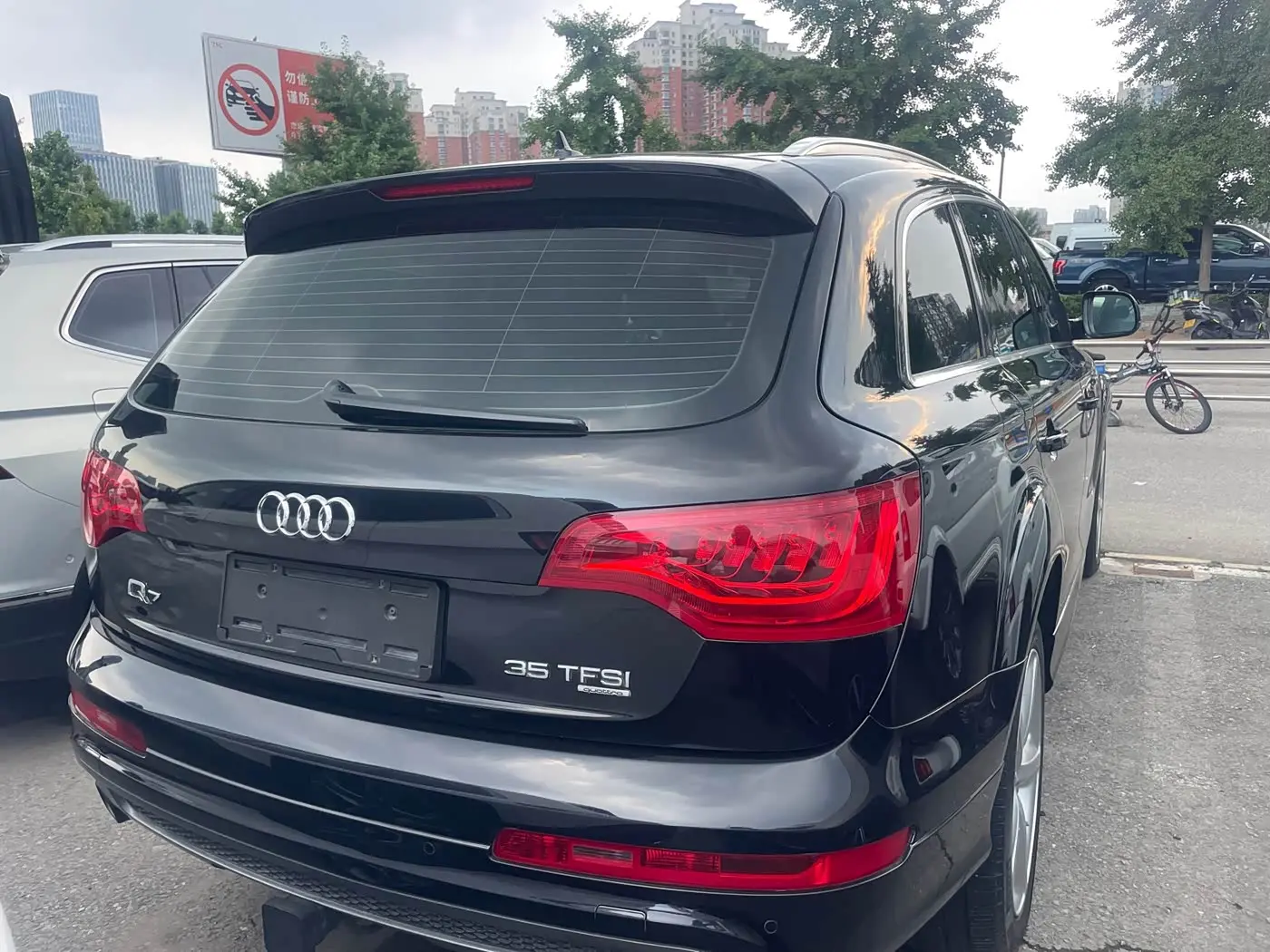 Audi Q7 2013 — Photo 4/17