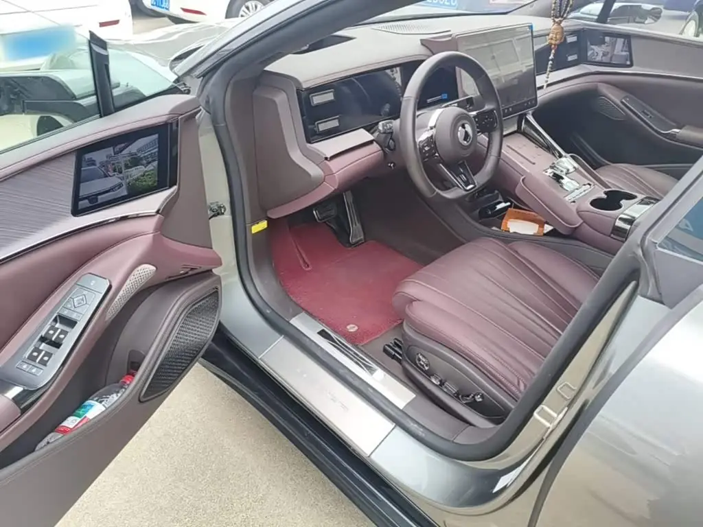 Denza Z9GT 2024 — Photo 16/20