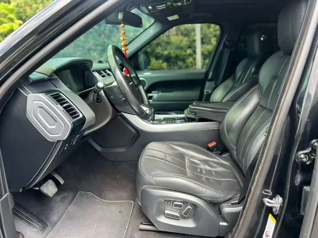 Land Rover Range Rover Sport 2015 — Photo 9/9