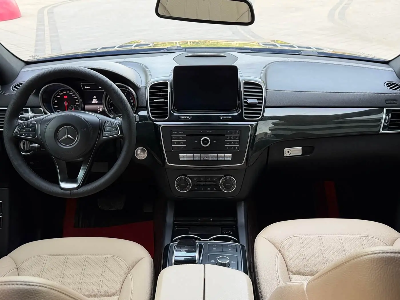 Mercedes-Benz GLS 2018 — Фото 9/9