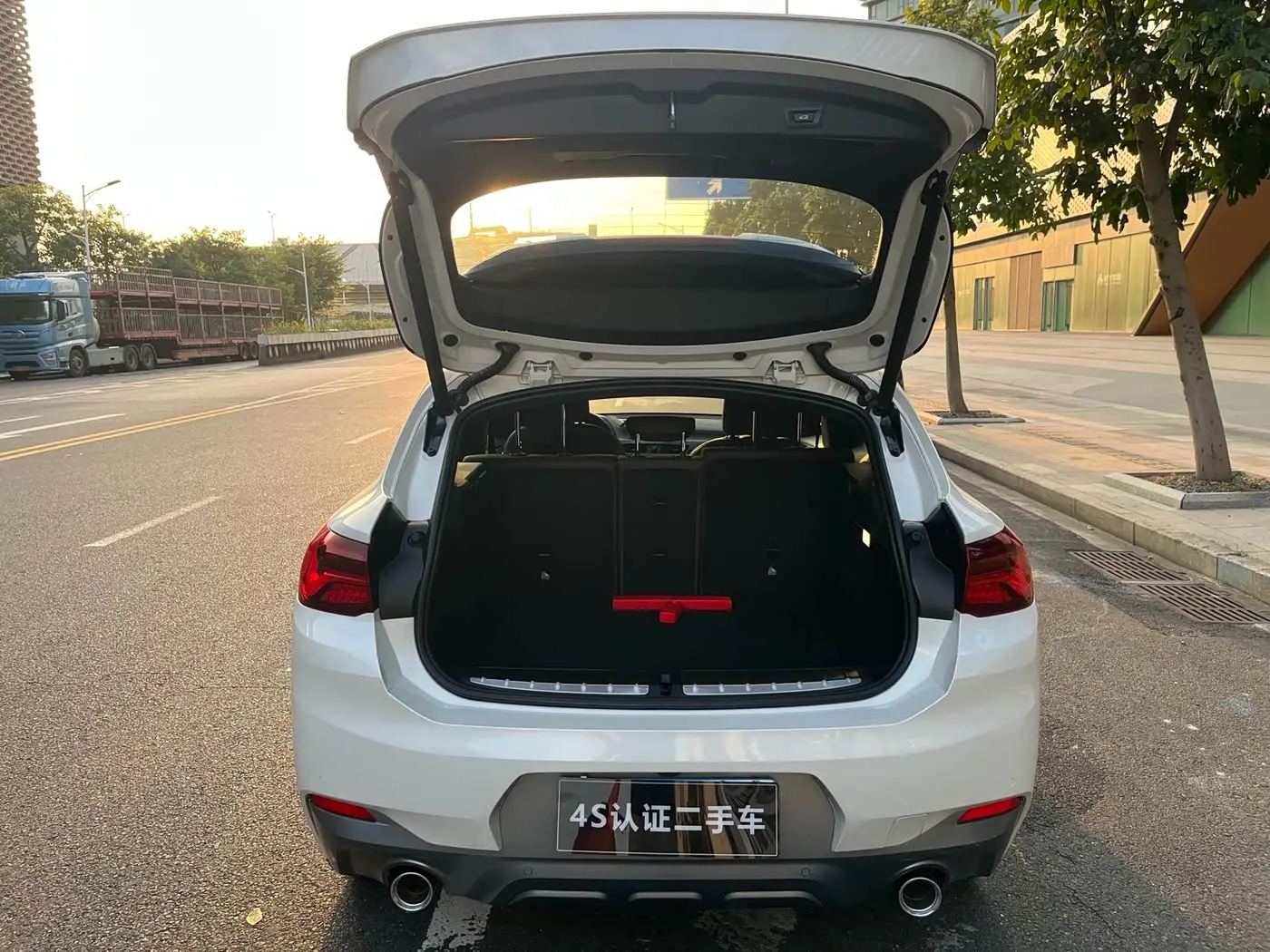BMW X2 2020 — Фото 19/20