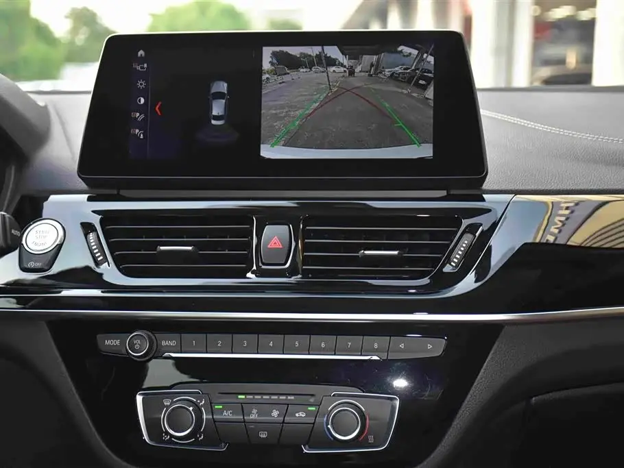 BMW 1 Series 2022 — Photo 10/20