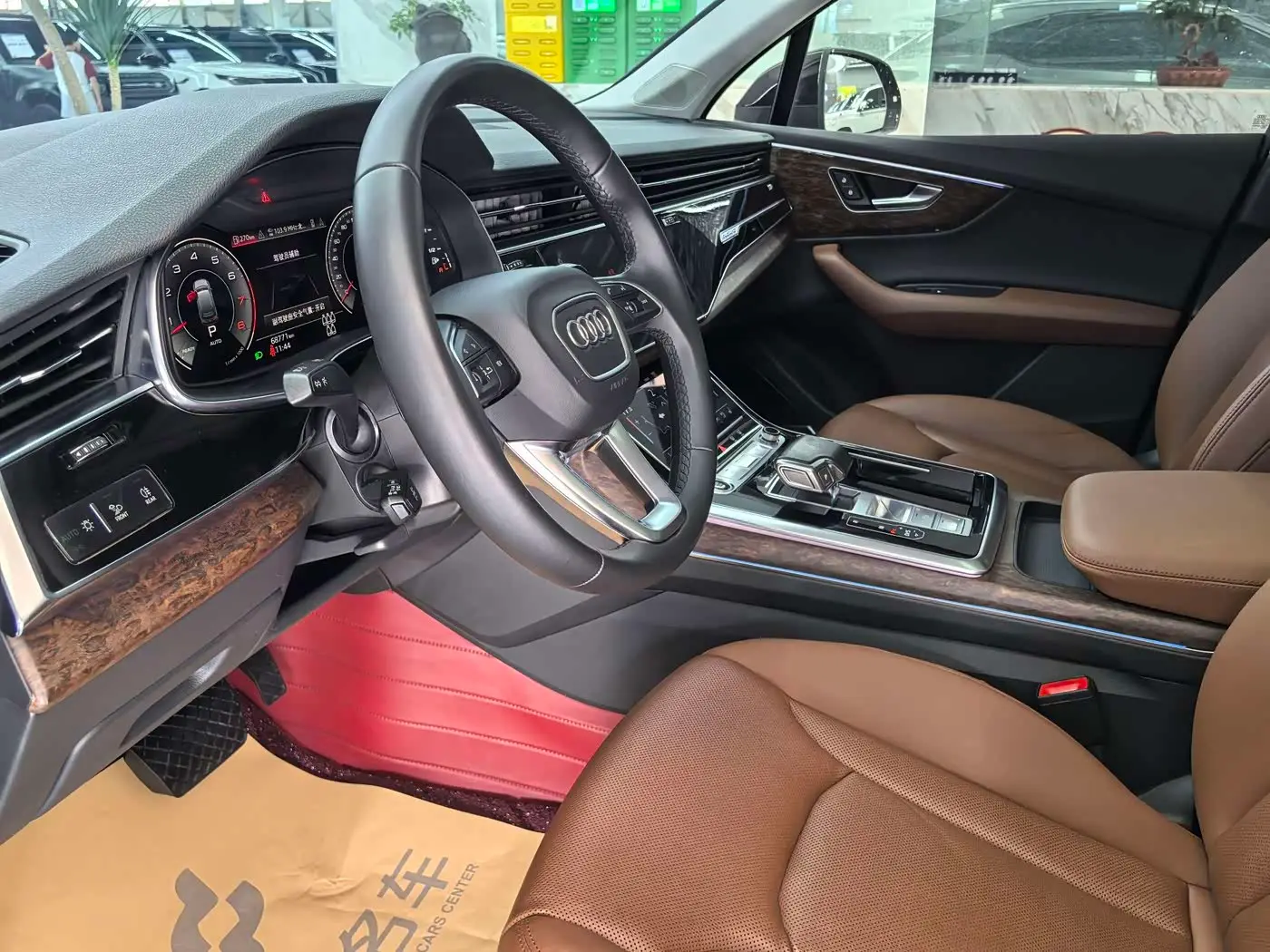 Audi Q7 2022 — Photo 6/16