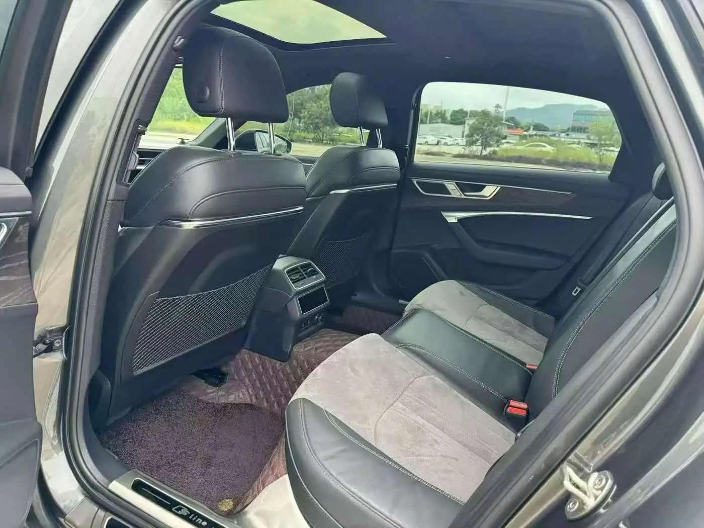 Audi A6L 2023 — Photo 6/9