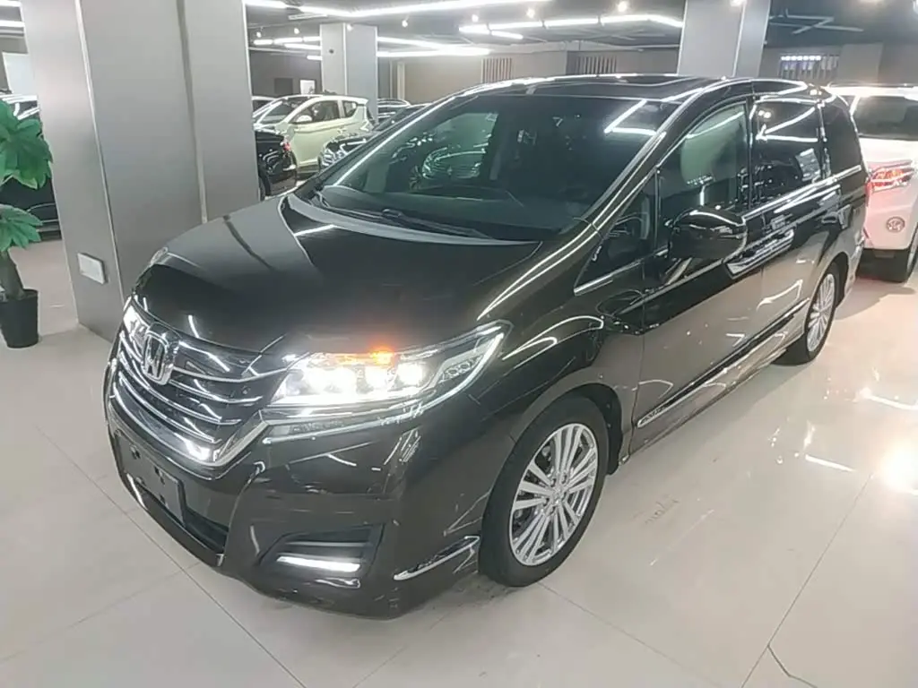 Honda Elysion 2017 — Photo 2/20