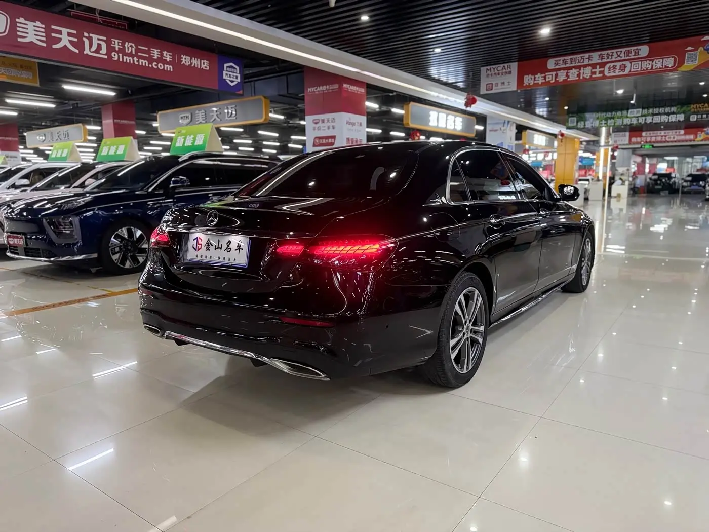 Mercedes-Benz E-Class 2022 — Фото 14/14
