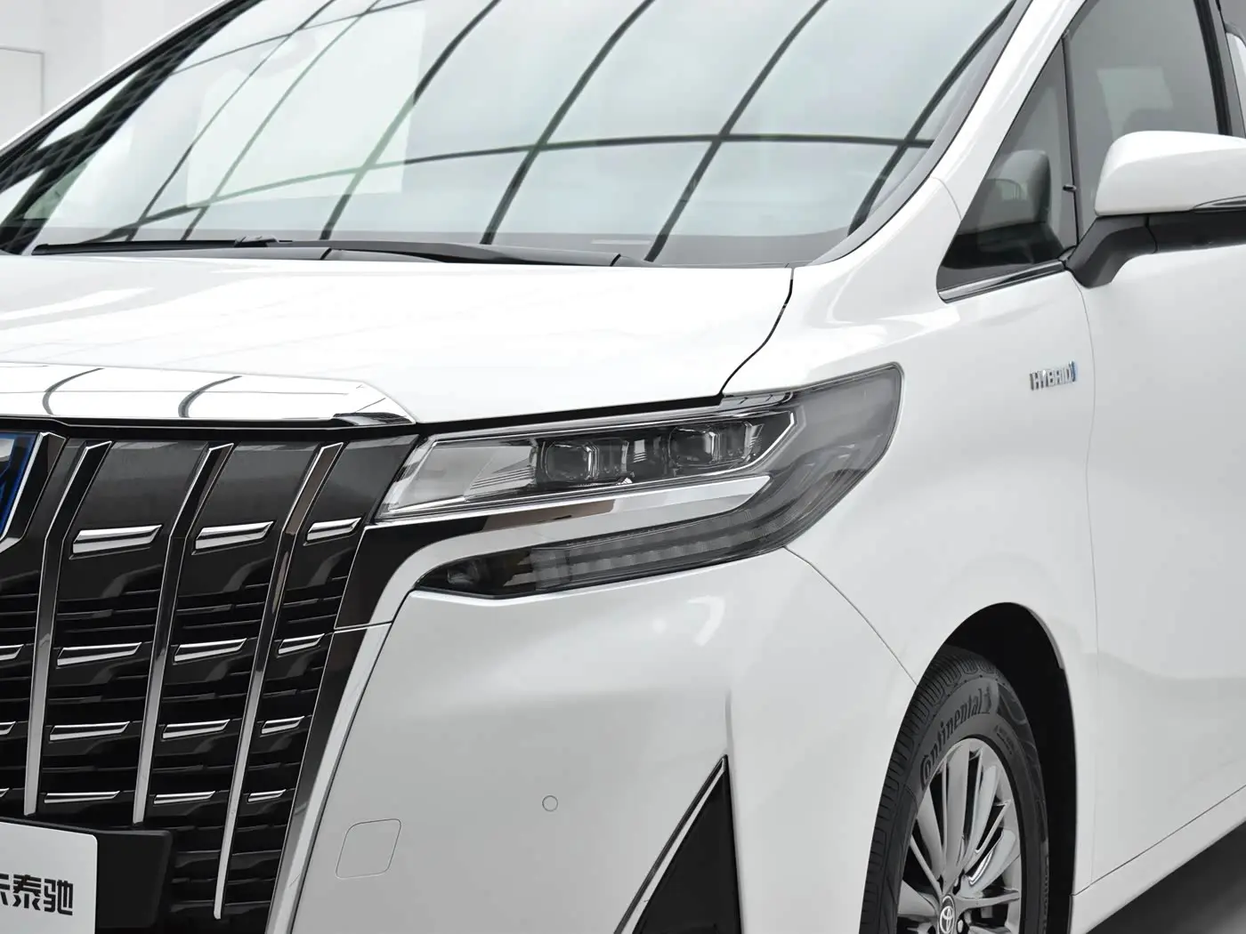 Toyota Alphard 2019 — Photo 4/20
