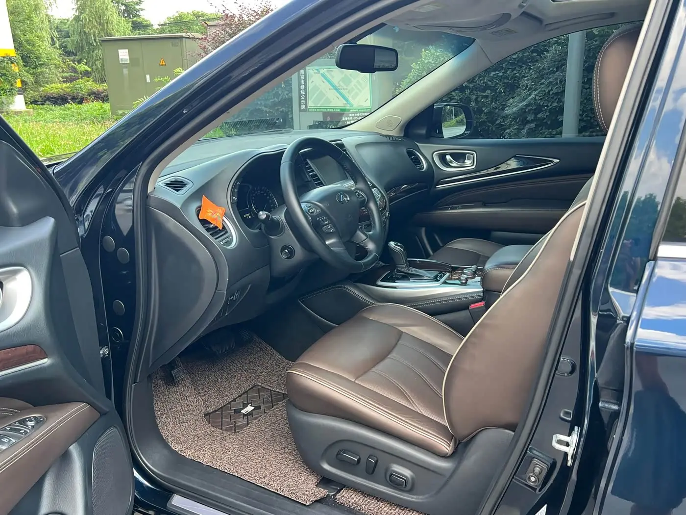 Infiniti QX60 2018 — Photo 8/20