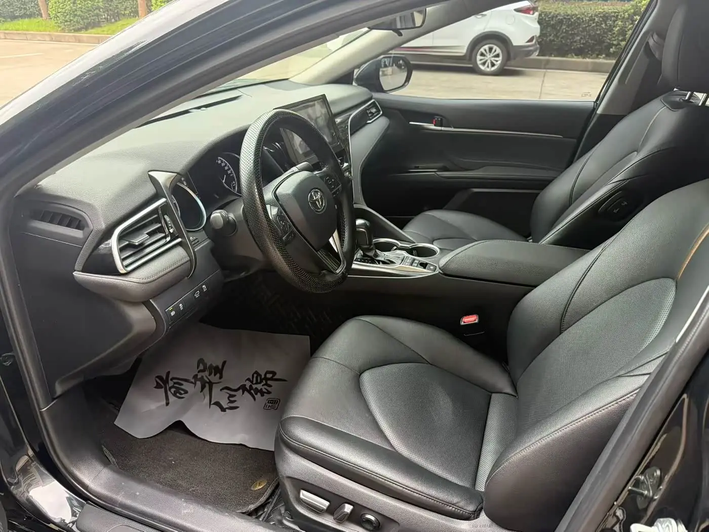 Toyota Camry 2021 — Photo 4/9