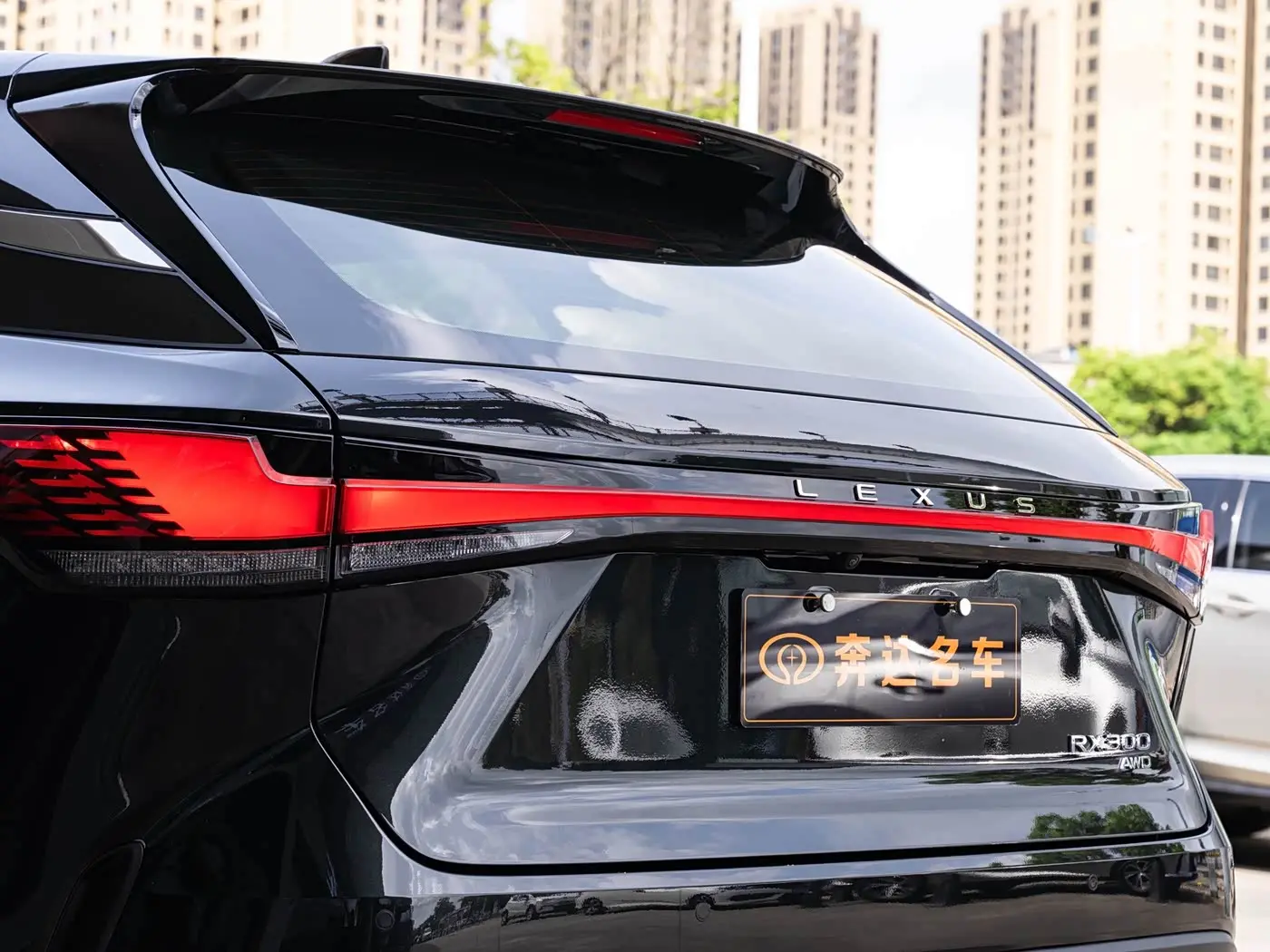 Lexus RX 2025 — Photo 7/20