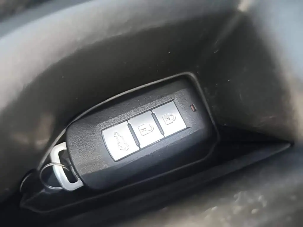 Mitsubishi Outlander 2019 — Photo 9/20