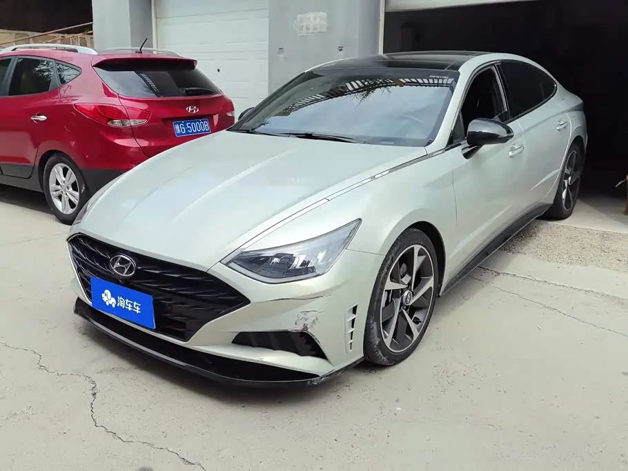 Hyundai Sonata 2021 — Фото 1/16