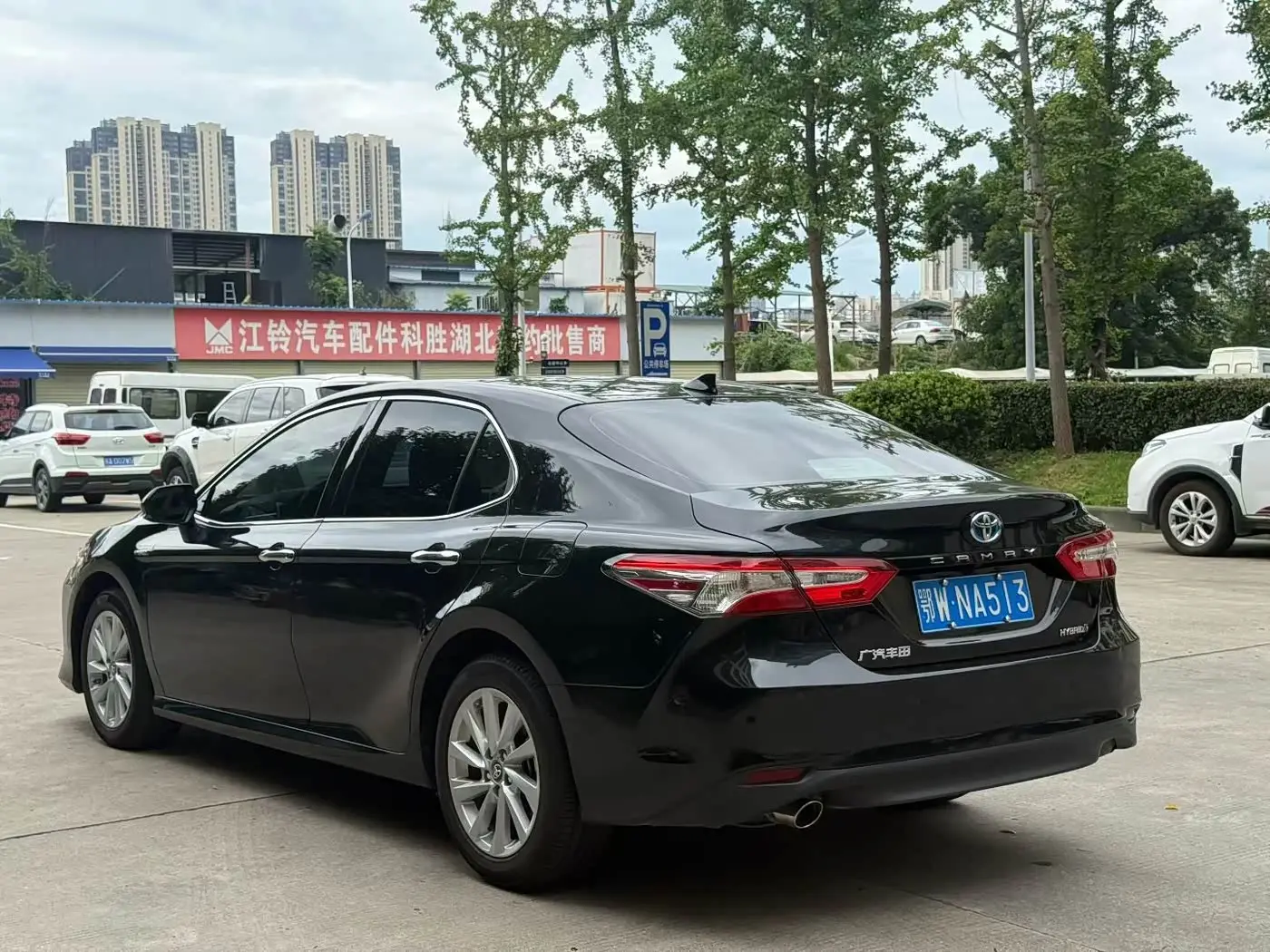 Toyota Camry 2021 — Photo 7/9