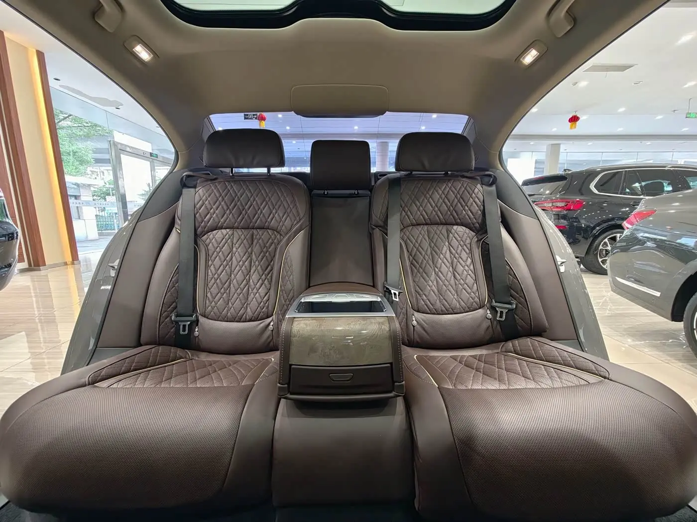 BMW 7 Series 2020 — ფოტო 19/20