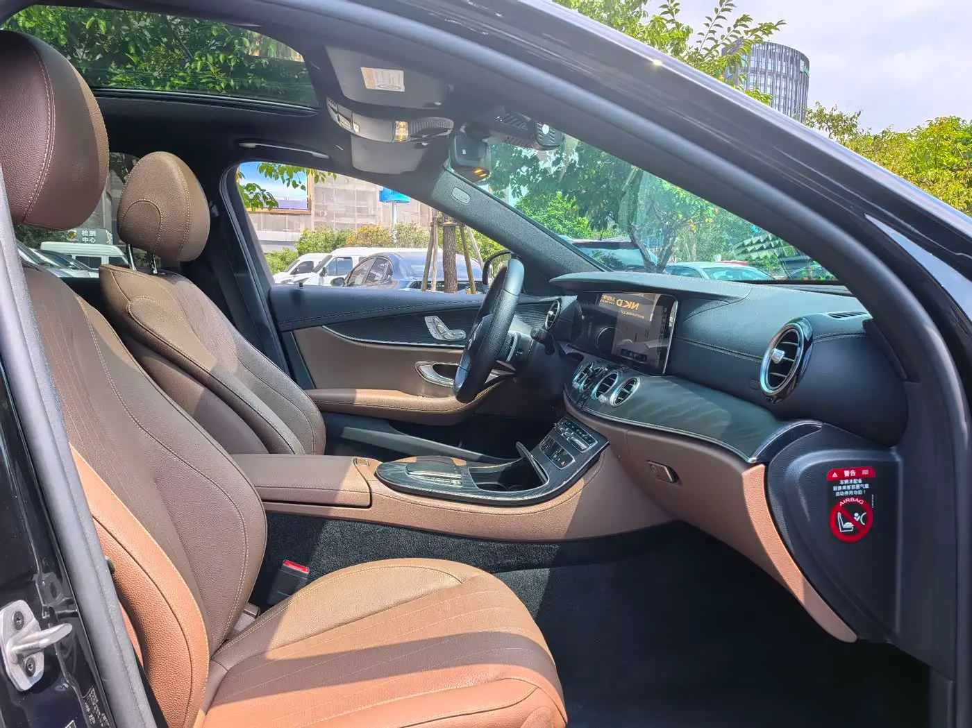 Mercedes-Benz E-Class 2021 — Фото 13/17
