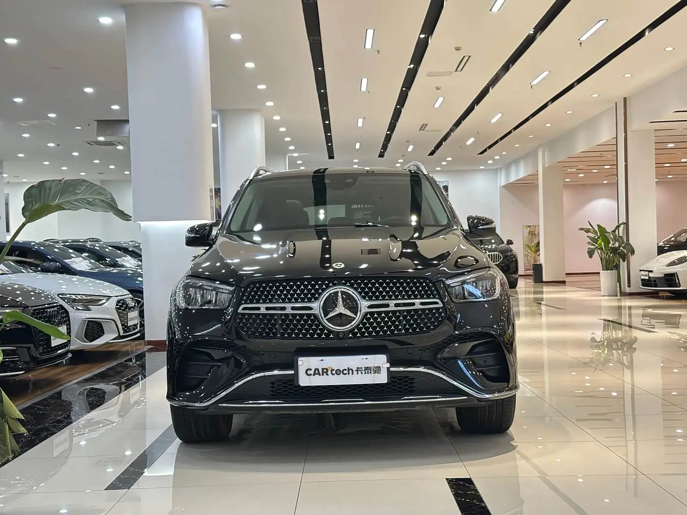 Mercedes-Benz GLE 2024 — Photo 2/16