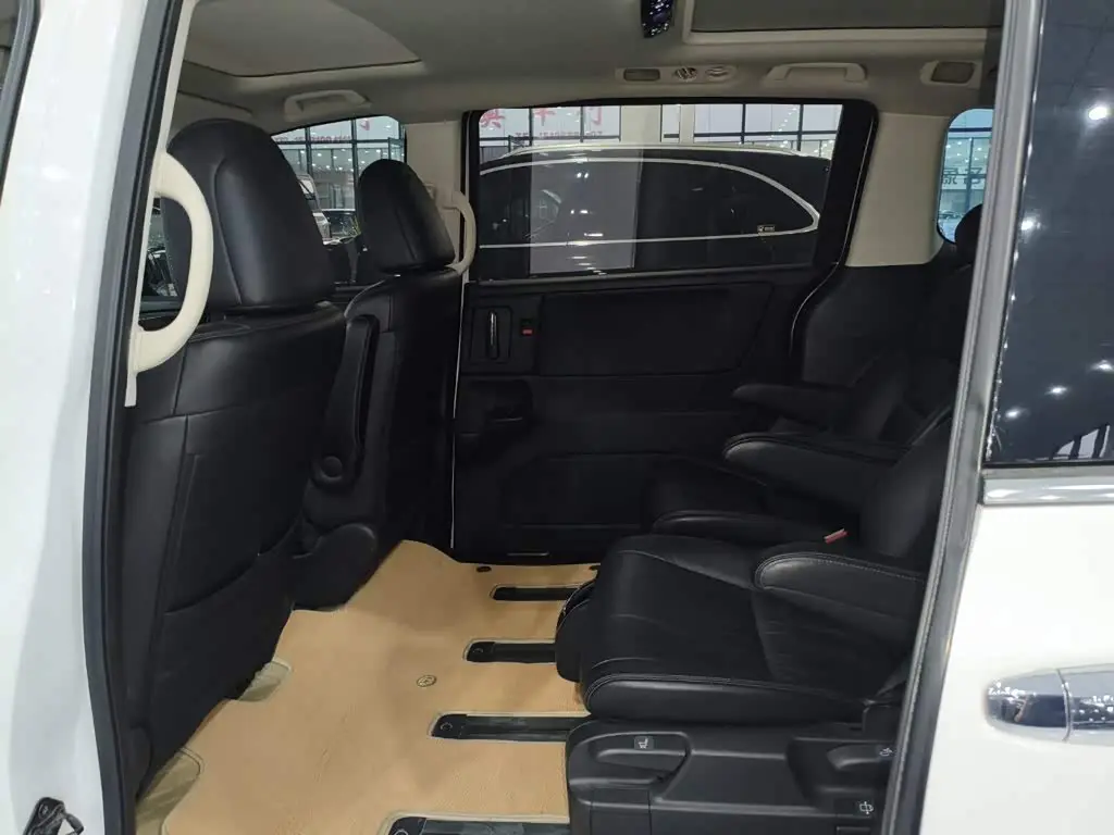 Honda Odyssey 2018 — Photo 14/16