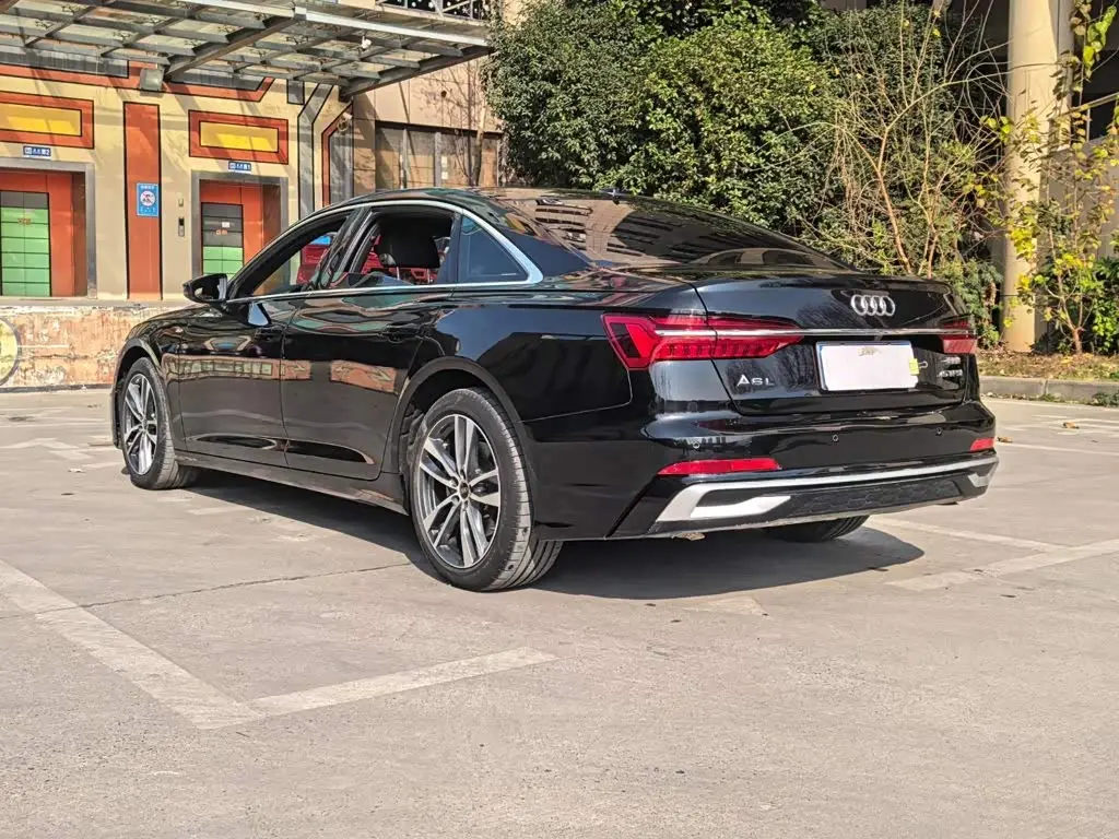 Audi A6L 2023 — Фото 15/17