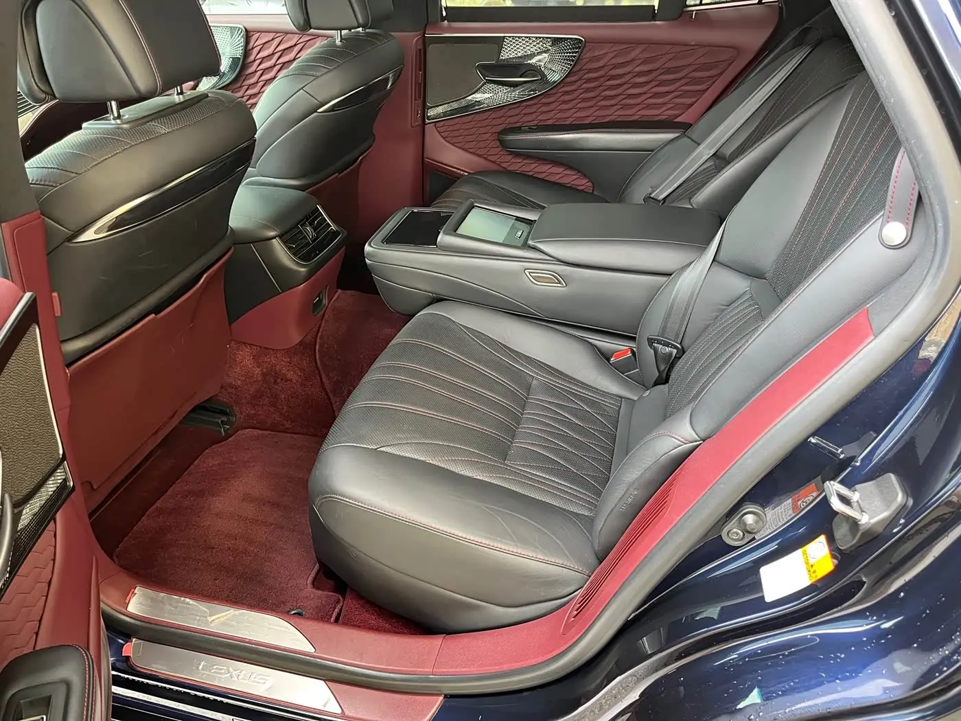 Lexus LS 2020 — Photo 10/19