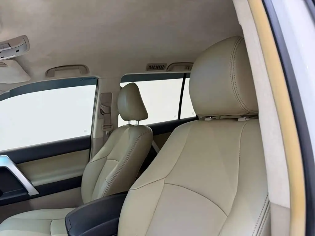 Toyota Prado 2012 — ფოტო 16/20