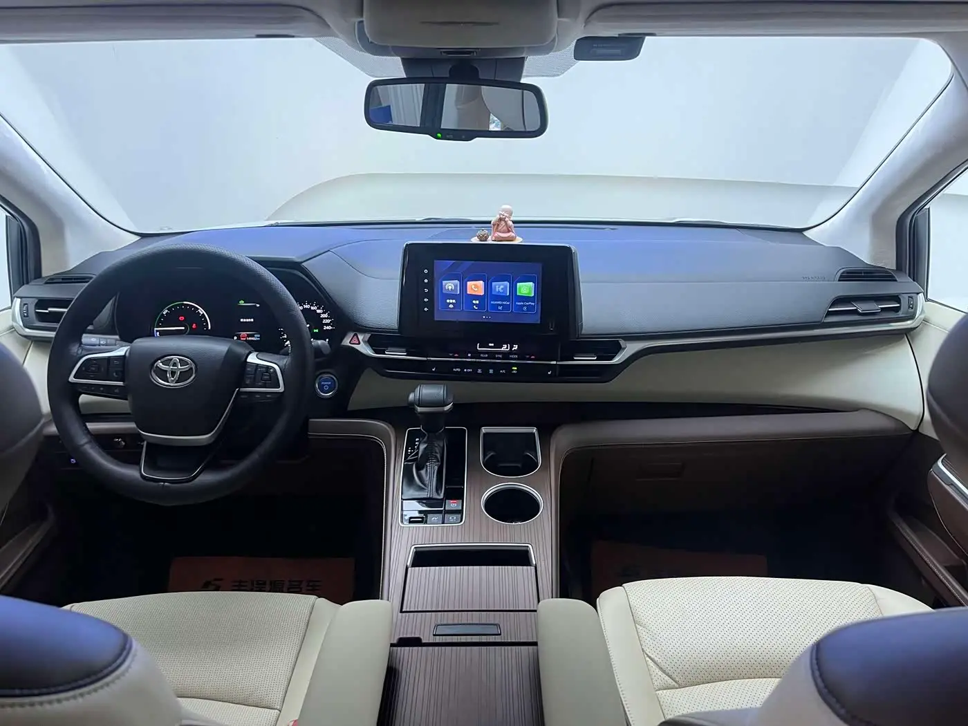 Toyota Sienna 2022 — Photo 8/8
