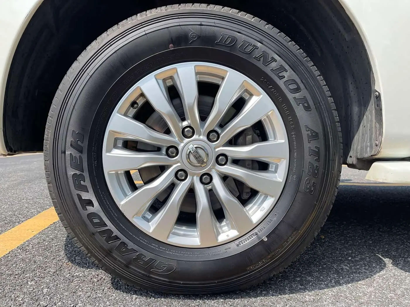 Nissan Patrol 2018 — Photo 7/20