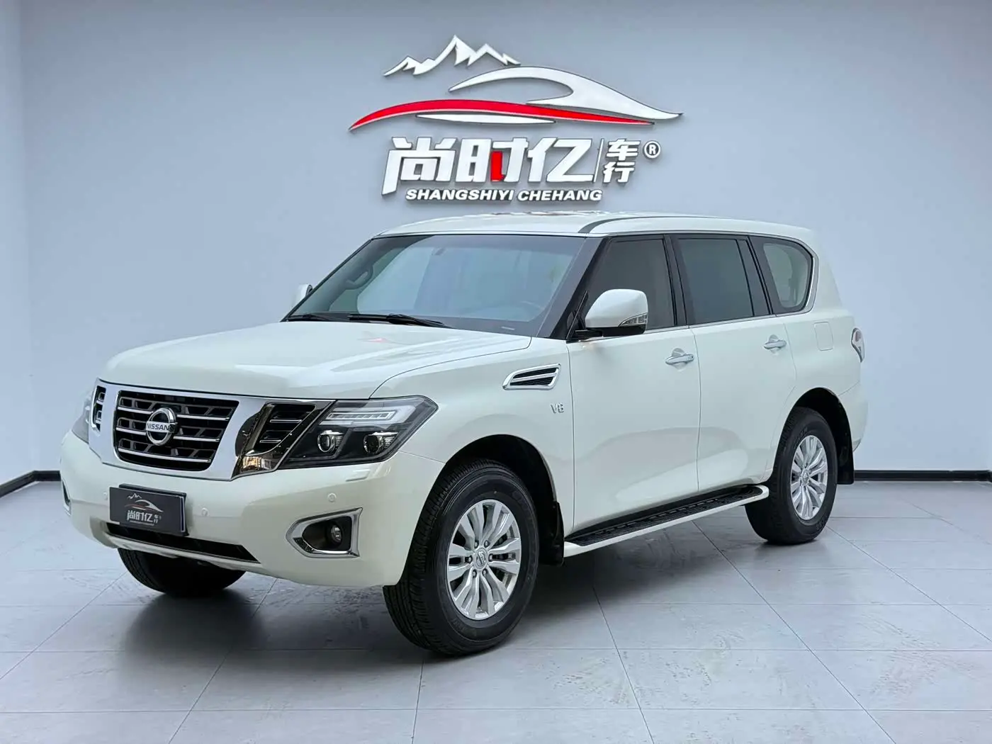 Nissan Patrol 2018 — Фото 1/20